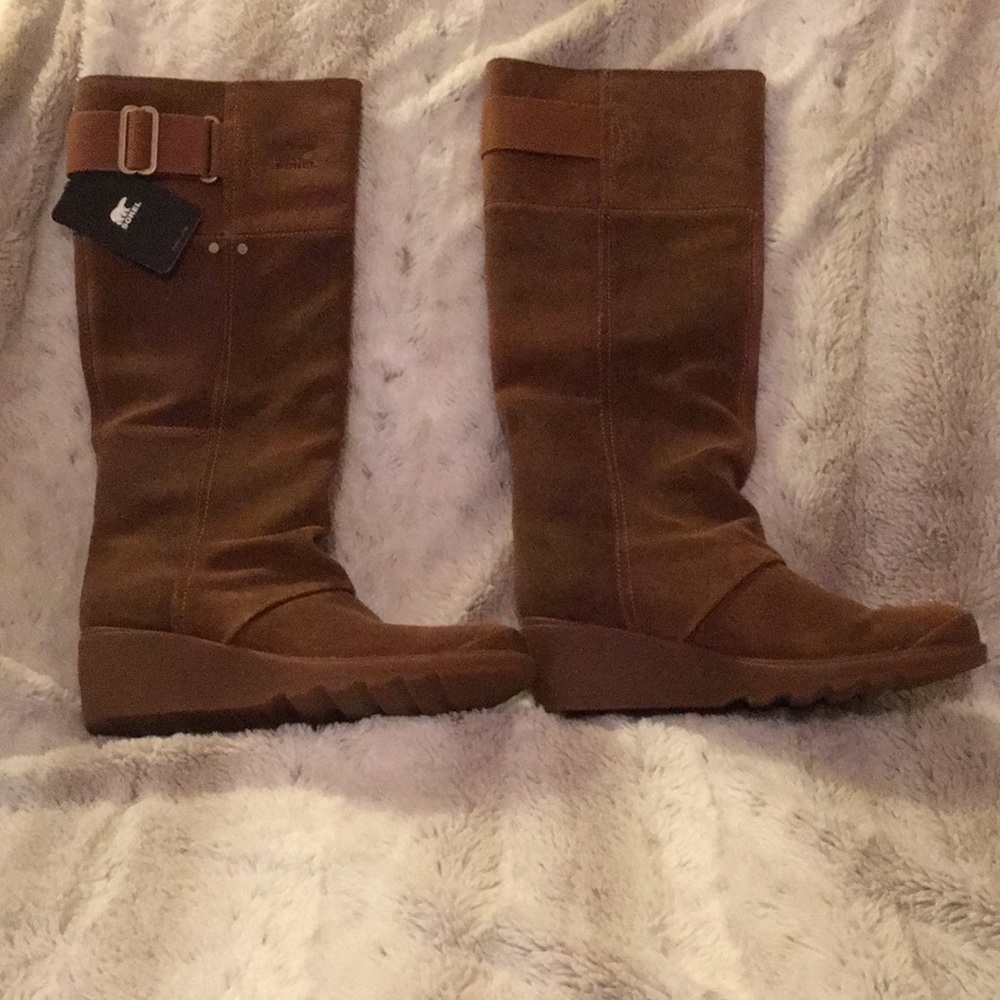 Brand new suede brown boots